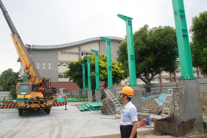 施工中